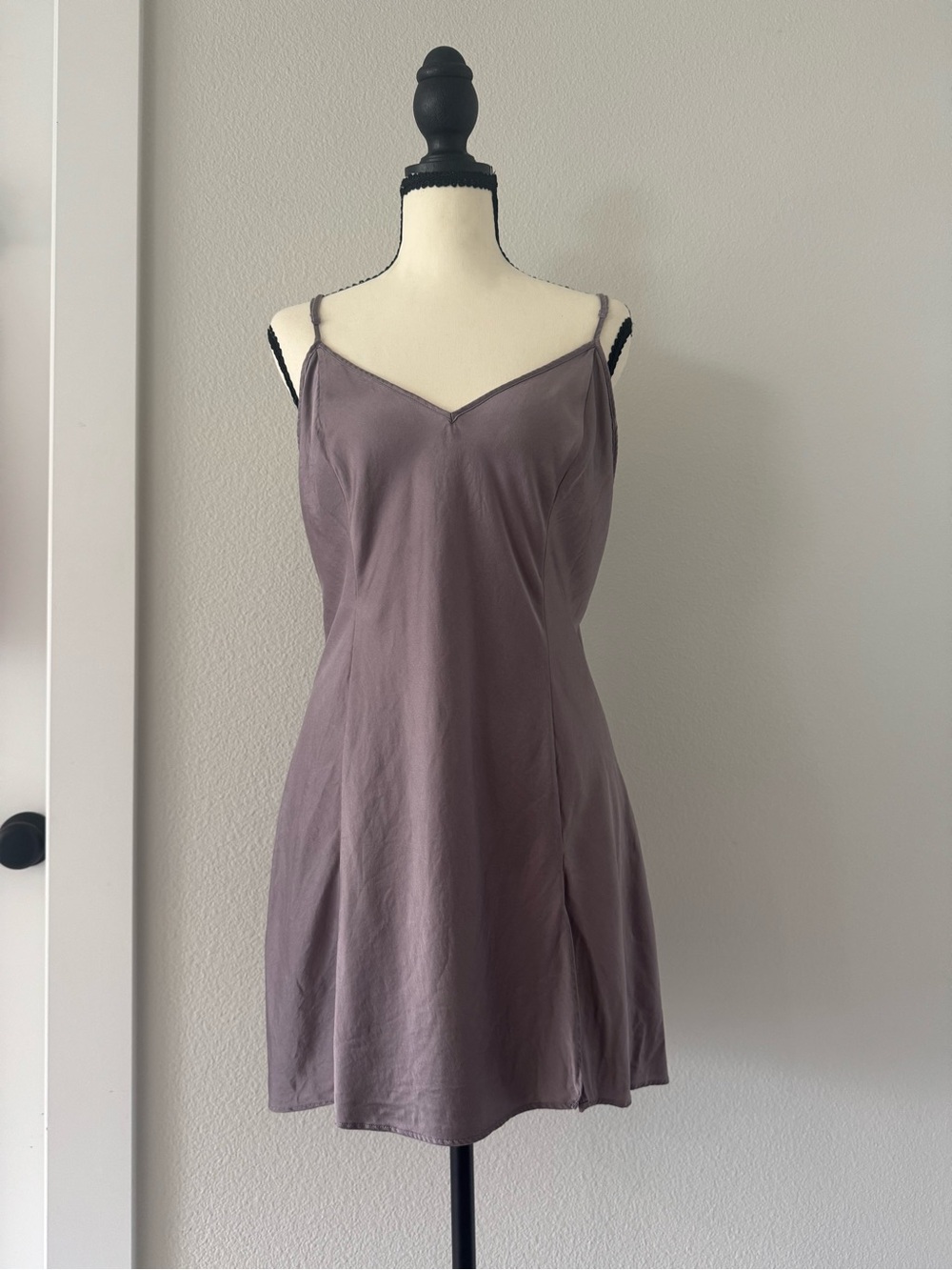 VTG Victoria's Secret 100% Silk Slip Dress Mini Chemise Year 2000 Lilac Grey L